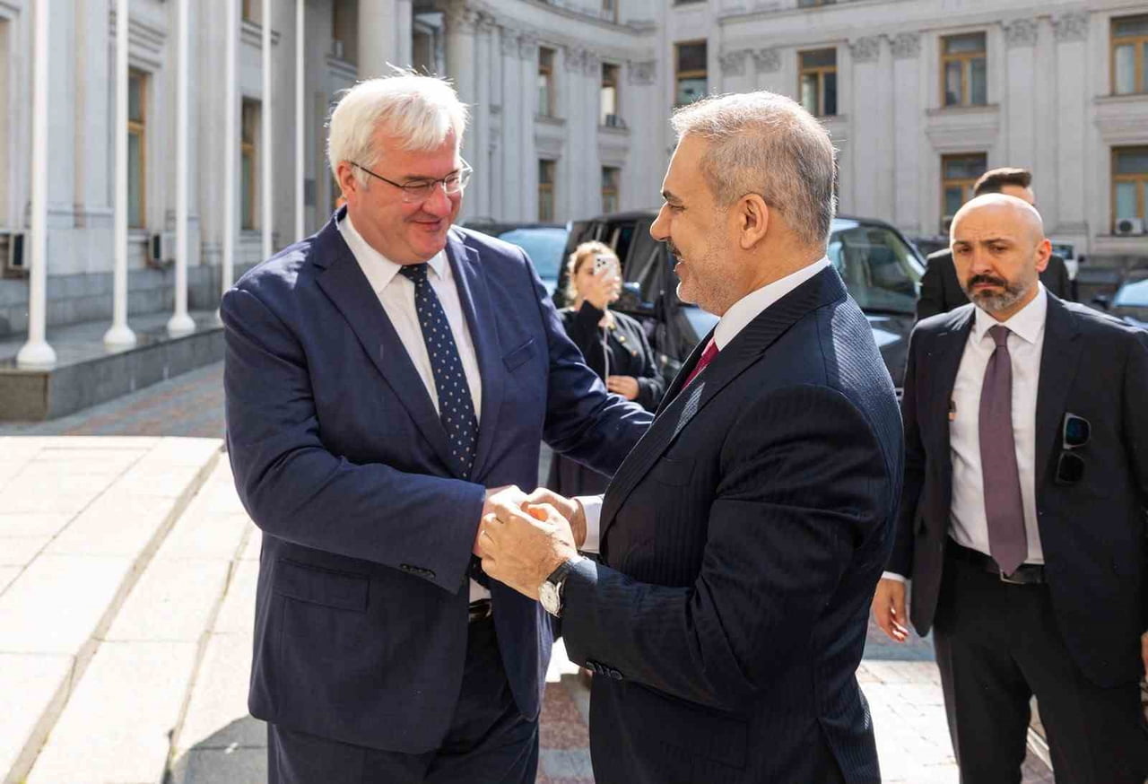 DIŞİŞLERİ BAKANI FİDAN KİEV’DE UKRAYNALI MEVKİDAŞI SİBİHA İLE GÖRÜŞTÜ.
