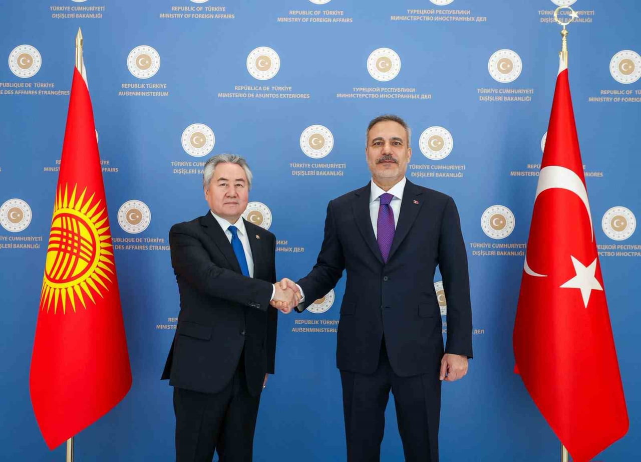 DIŞİŞLERİ BAKANI HAKAN FİDAN, KIRGIZİSTAN DIŞİŞLERİ BAKANI CEENBEK KULUBAYEV İLE ANKARA'DA...