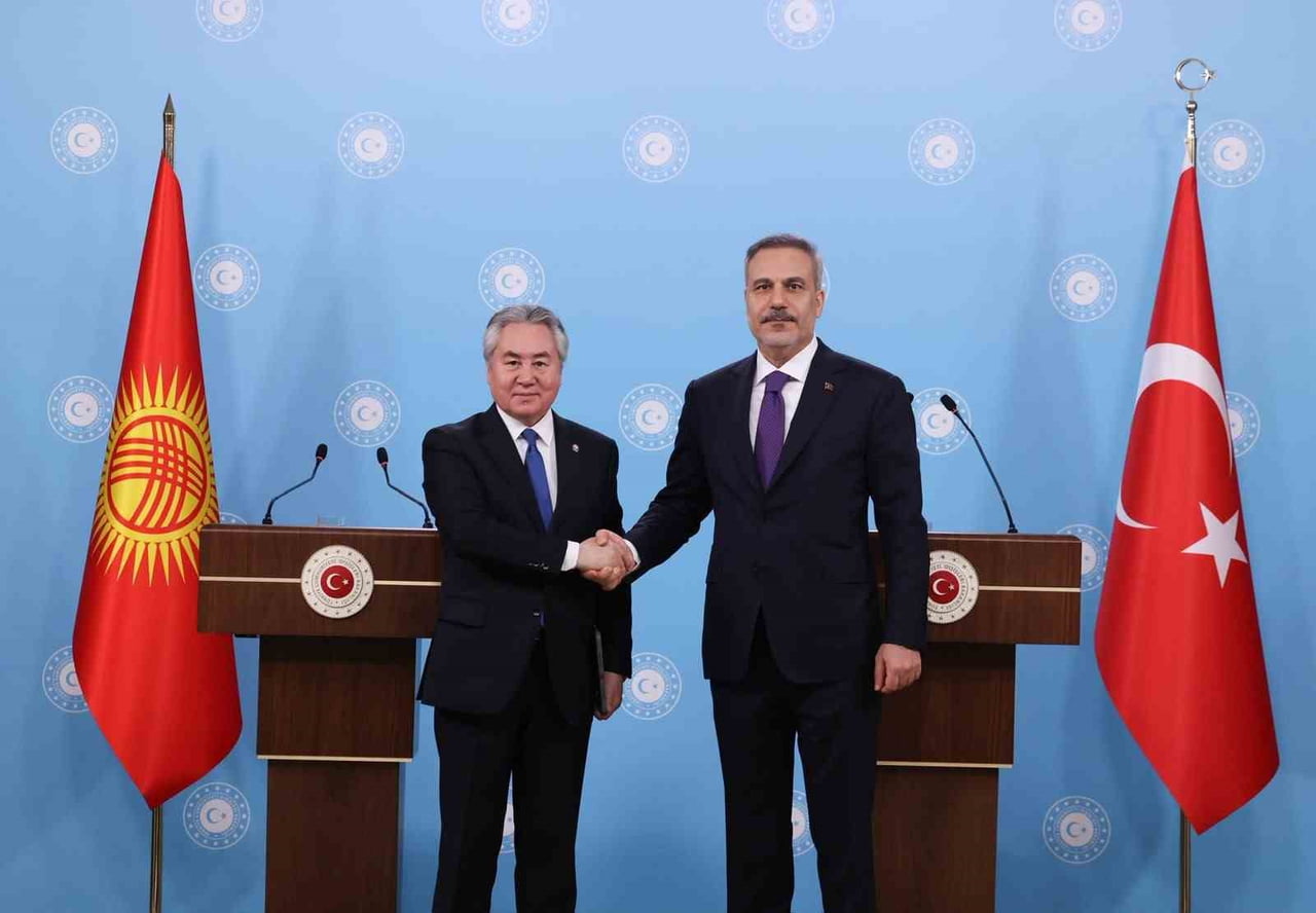 DIŞİŞLERİ BAKANI HAKAN FİDAN, "AVRUPA BİRLİĞİ ÜYELERİ İLE İKİLİ İLİŞKİLERİMİZ GERÇEKTEN BİRİ...