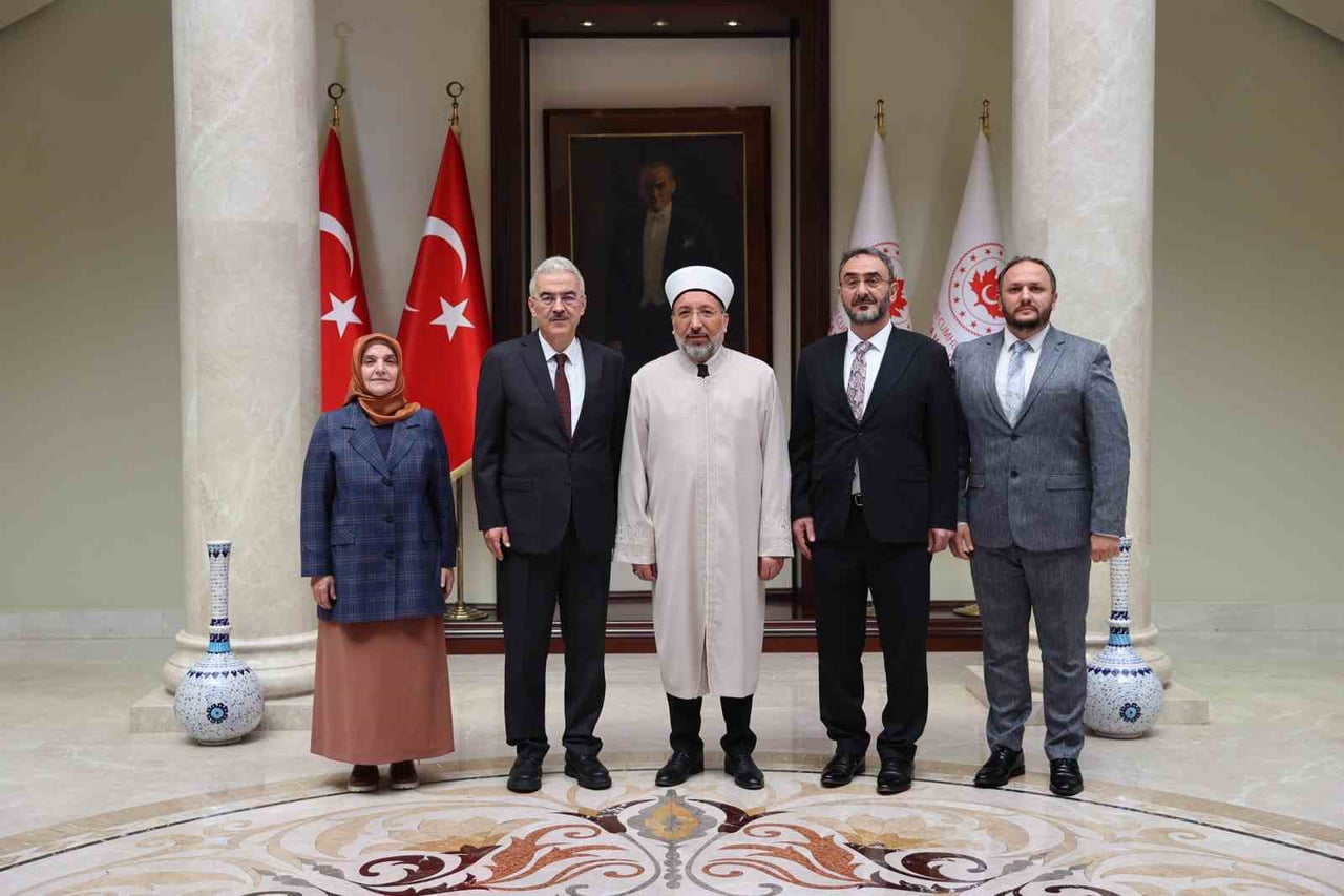 DİYANET İŞLERİ BAŞKANI ARPAGUŞ’TAN BURSA VALİLİĞİ’NE ZİYARET