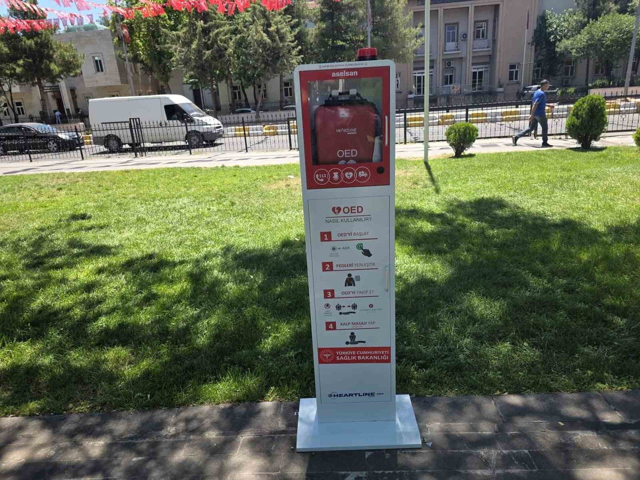 DİYARBAKIR'DA İNSAN YOĞUNLUĞUNUN BULUNDUĞU 3 NOKTAYA YERLEŞTİRİLEN YERLİ ÜRETİM OTOMATİK EKSTERNAL...