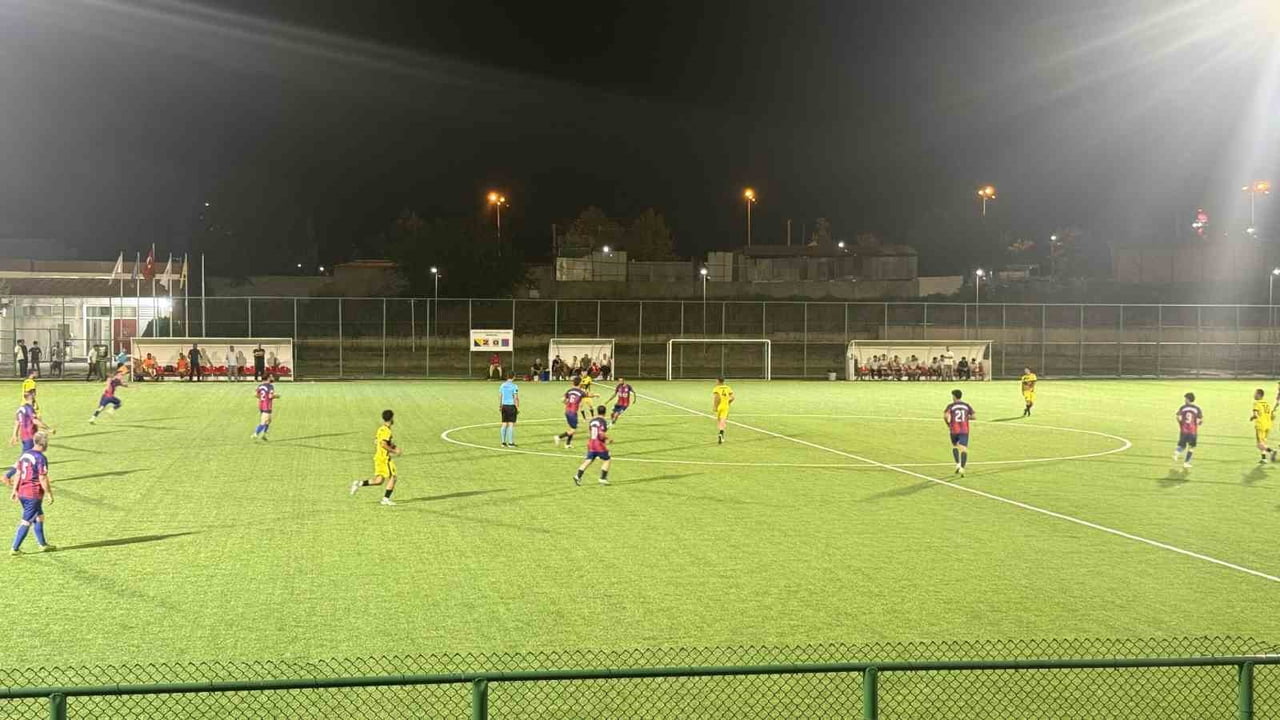 DİYARBAKIR 1. AMATÖR LİG'DE MÜCADELE EDEN KOCAKÖYSPOR, 23’ÜNCÜ MAÇINDA SAHASINDA KUPASINI ALIP...