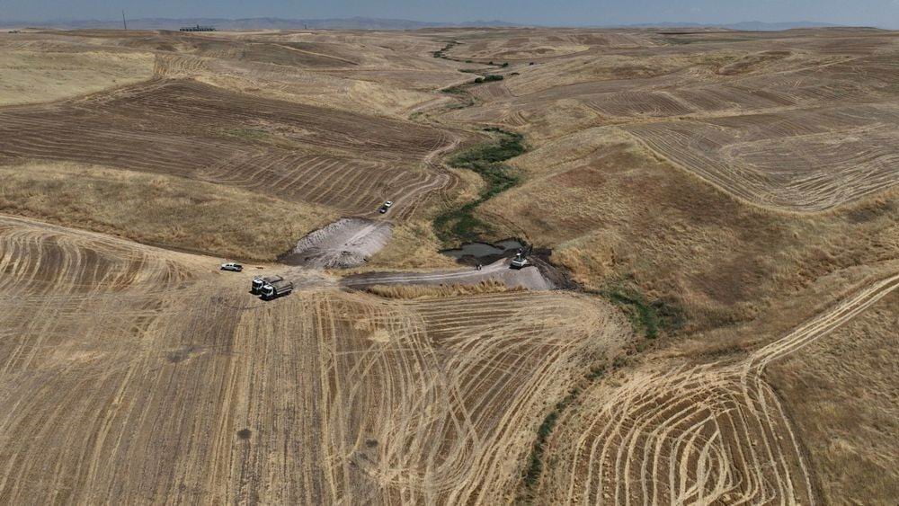 DİYARBAKIR BÜYÜKŞEHİR BELEDİYESİ, TARIM VE HAYVANCILIĞI DESTEKLEMEK, YAZ AYLARINDA ETKİSİNİ...