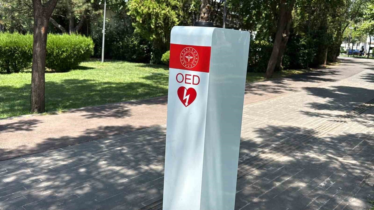 DİYARBAKIR’DA GEÇTİĞİMİZ AY HASTANE DIŞINDA MEYDANA GELEBİLECEK ANİ KALP DURMALARINDA ERKEN...