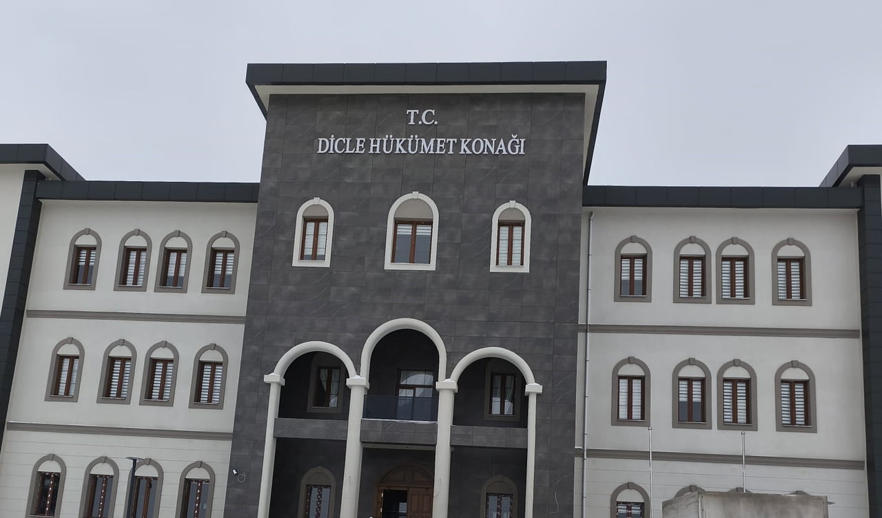DİYARBAKIR DİCLE HÜKÜMET KONAĞI.
