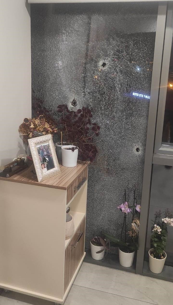 DİYARBAKIR’IN KAYAPINAR İLÇESİNDE BULUNAN ÖZEL GENESİS HASTANESİ, KİMLİĞİ BELİRSİZ ŞAHISLAR...