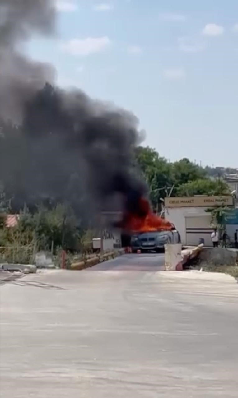 DİYARBAKIR’IN SUR İLÇESİNDE SEYİR HALİNDEKİ ARAÇ BİR ANDA ALEV ALDI. OLAYDA ÖLEN YA DA YARALANAN...