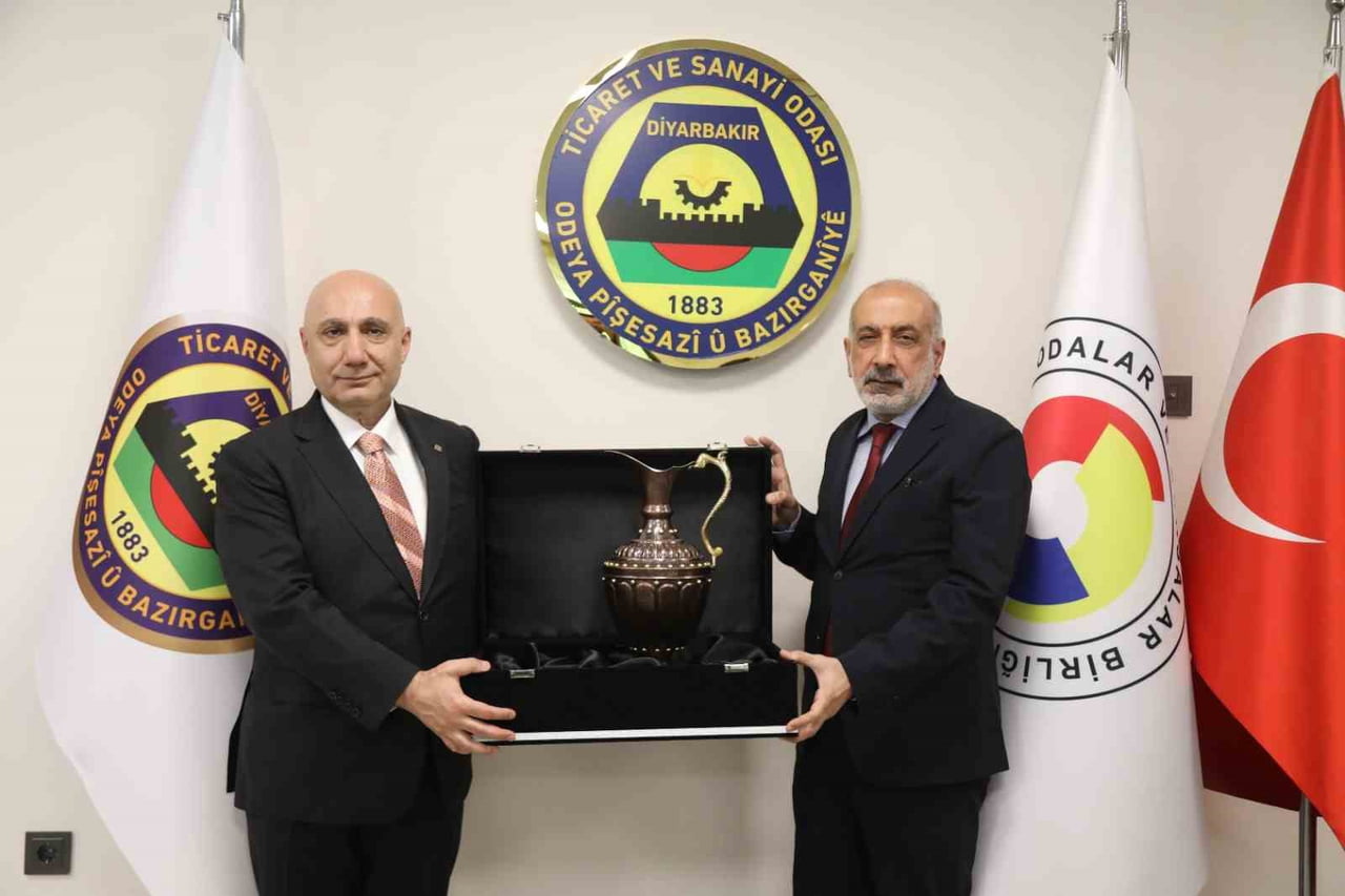 DİYARBAKIR TİCARET VE SANAYİ ODASI (DTSO) BAŞKANI MEHMET KAYA (SAĞDA), VAKIFBANK GENEL MÜDÜRÜ...