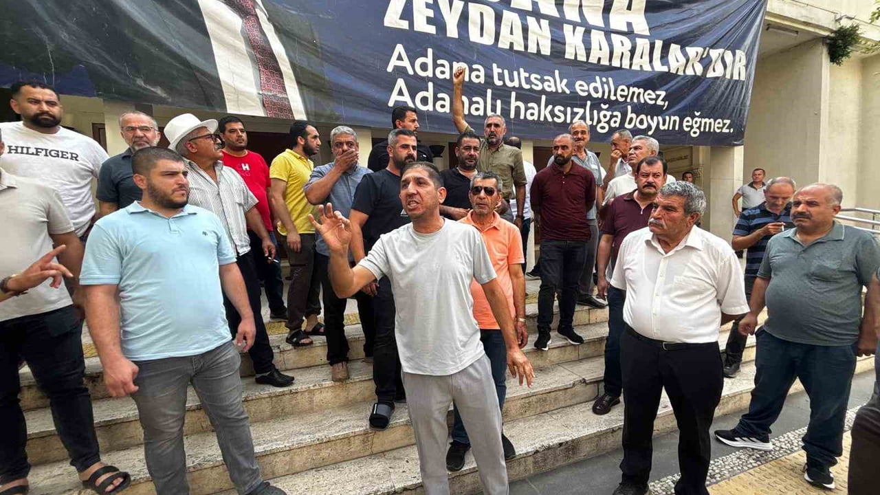 DOLMUŞ ŞOFÖRLERİ, UKOME KARARINI PROTESTO ETTİ.