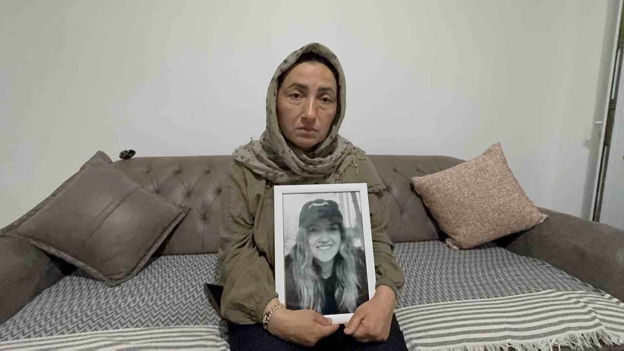 DÖNE MACİT