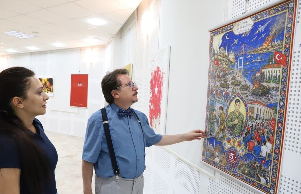 DPÜ'DE "ZAFERİN ADI TÜRKİYE" POSTER SERGİSİ SANATSEVERLERLE BULUŞTU