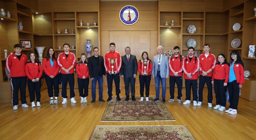 DPÜ HENTBOL TAKIMLARINDAN TÜRKİYE ŞAMPİYONASINDA BÜYÜK BAŞARI