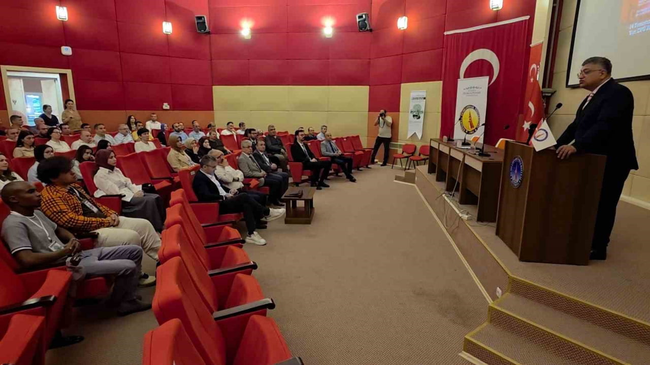 DPÜ REKTÖRÜ SÜLEYMAN KIZILTOPRAK: "15 TEMMUZ, MİLLETİN DEVLETİYLE OMUZ OMUZA YAZDIĞI KAHRAMANLIK...
