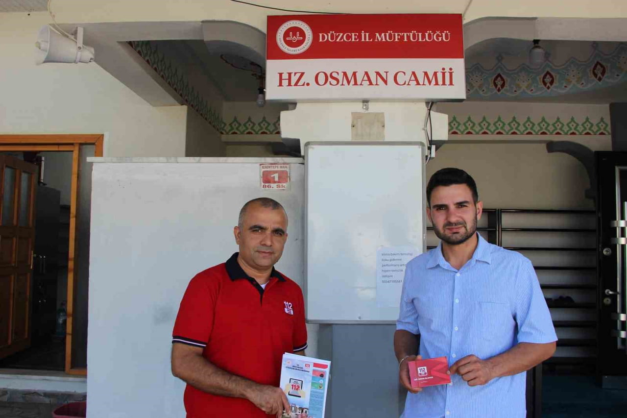 DÜZCE 112 ACİL ÇAĞRI MERKEZİ EKİPLERİ, TOPLUMDA FARKINDALIĞI ARTIRMAK AMACIYLA HZ. OSMAN CAMİİ...