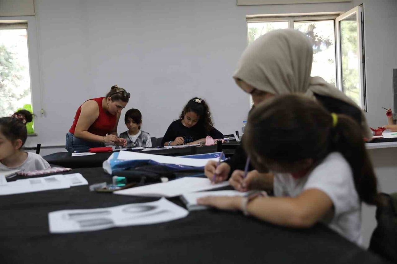 DÜZCE BELEDİYESİ MESLEK EDİNDİRME KURSLARI (BELMEK), YAZ DÖNEMİ HOBİ KURSLARI ÇERÇEVESİNDE ANNE...
