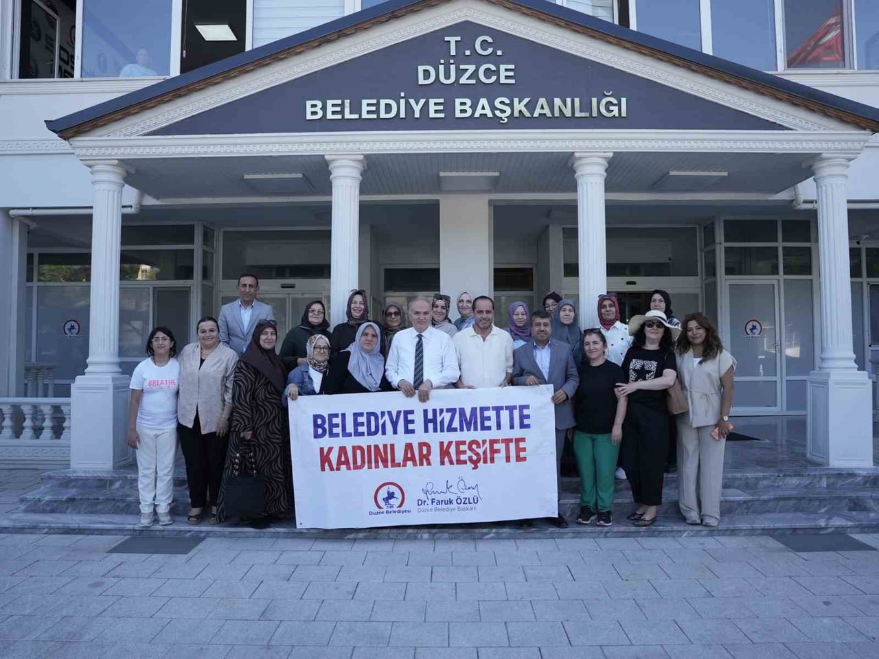 DÜZCE BELEDİYESİ, "BELEDİYE HİZMETTE, KADINLARIMIZ KEŞİFTE" PROGRAMI KAPSAMINDA KARACA VE...