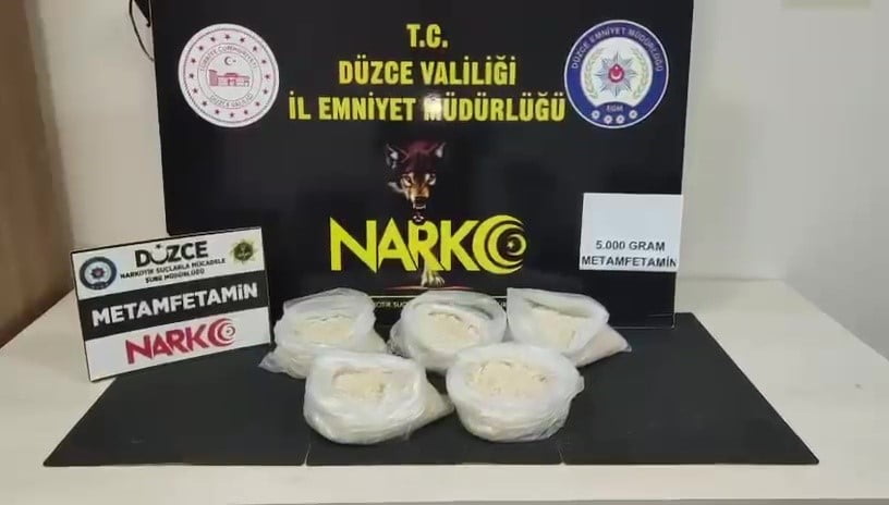 DÜZCE CUMHURİYET BAŞSAVCILIĞI KOORDİNESİNDE YAPILAN UYUŞTURUCU OPERASYONUNDA YAKLAŞIK PİYASA...