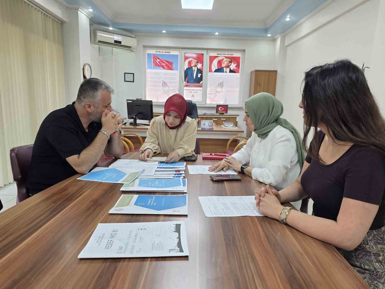 DÜZCE İL MİLLİ EĞİTİM MÜDÜRÜ GÜLŞEN ÖZER BAŞKANLIĞINDA GERÇEKLEŞTİRİLEN TOPLANTIDA, 2025-2026...