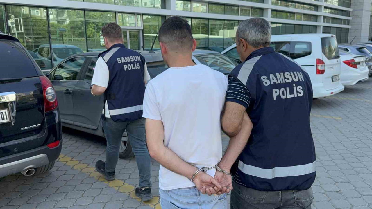 E.D.(34) POLİS TARAFINDAN GÖZALTINA ALINDI.