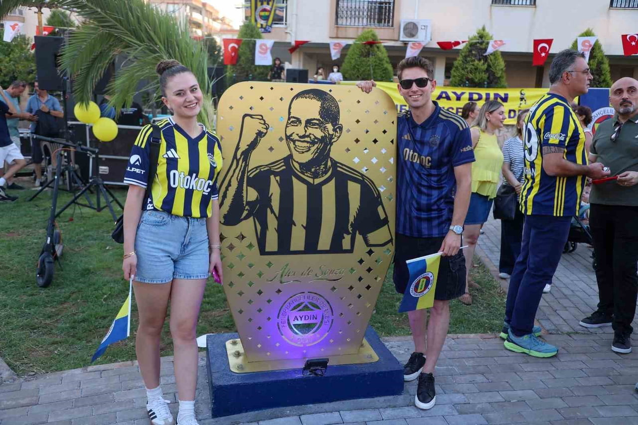 EFELER BELEDİYE BAŞKANI ANIL YETİŞKİN'İN KENTE KAZANDIRDIĞI FENERBAHÇELİLER PARKI, DÜZENLENEN...