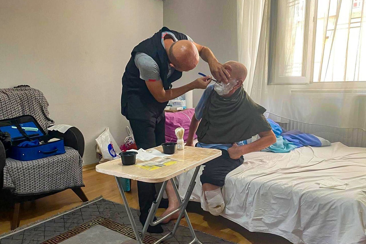 EFELER BELEDİYESİ'NİN YAŞLI, ENGELLİ VE SAĞLIK SORUNLARI NEDENİYLE GÜNLÜK İHTİYAÇLARINI...