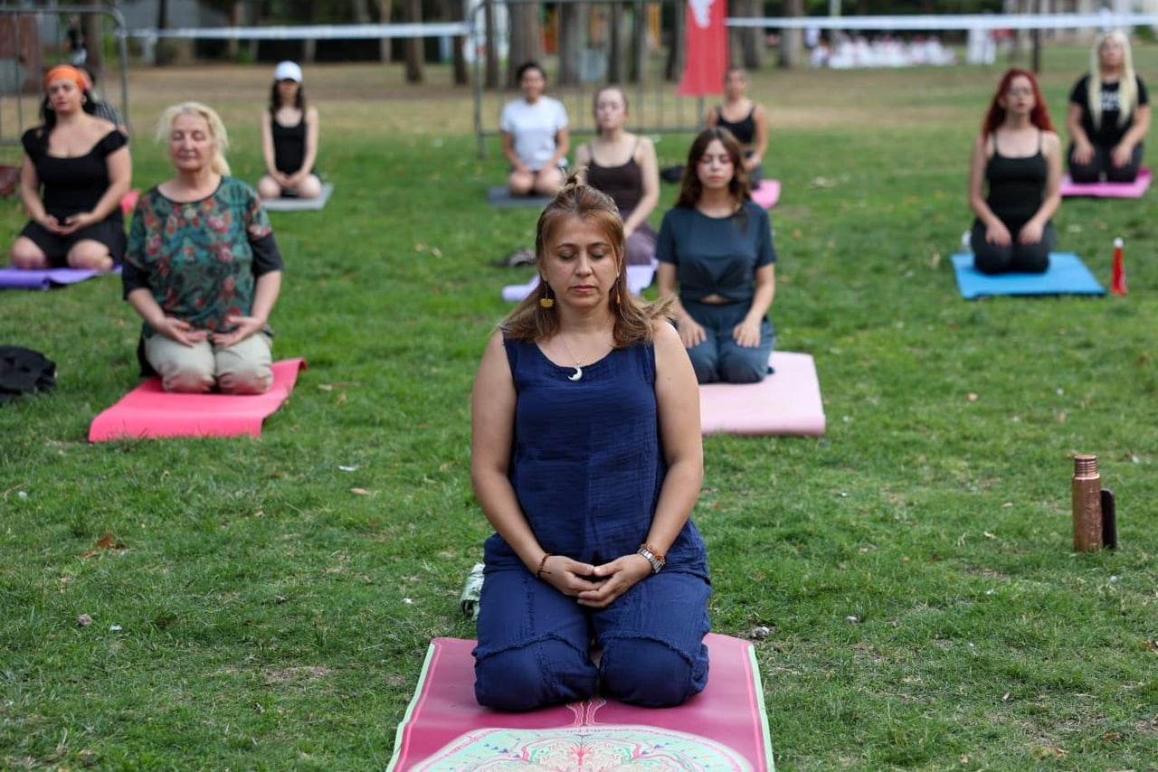 EFELER BELEDİYESİ TARAFINDAN PINARBAŞI MESİRE ALANI'NDA DÜZENLENEN AÇIK HAVA YOGA ETKİNLİĞİ...