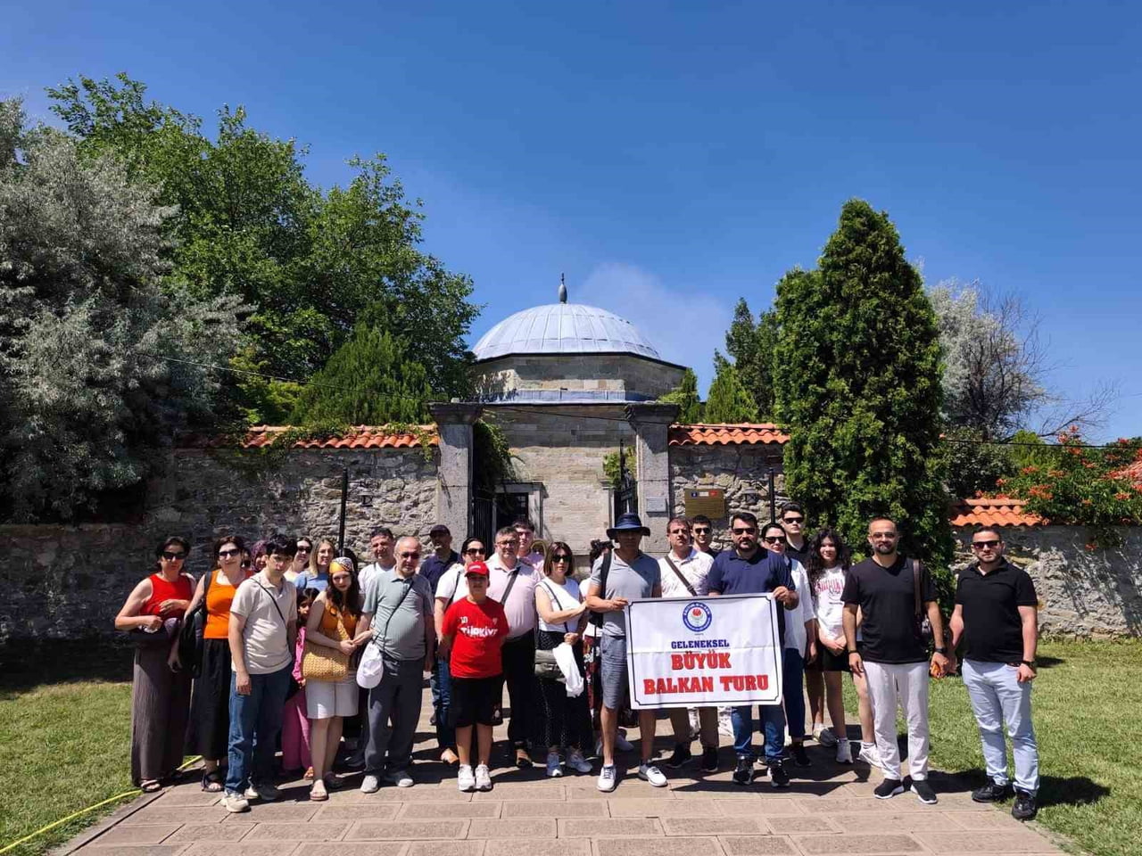 EĞİTİM-BİR-SEN ADANA ŞUBESİ TARAFINDAN DÜZENLENEN 2. BÜYÜK BALKAN TURU SENDİKA ÜYELERİ VE...