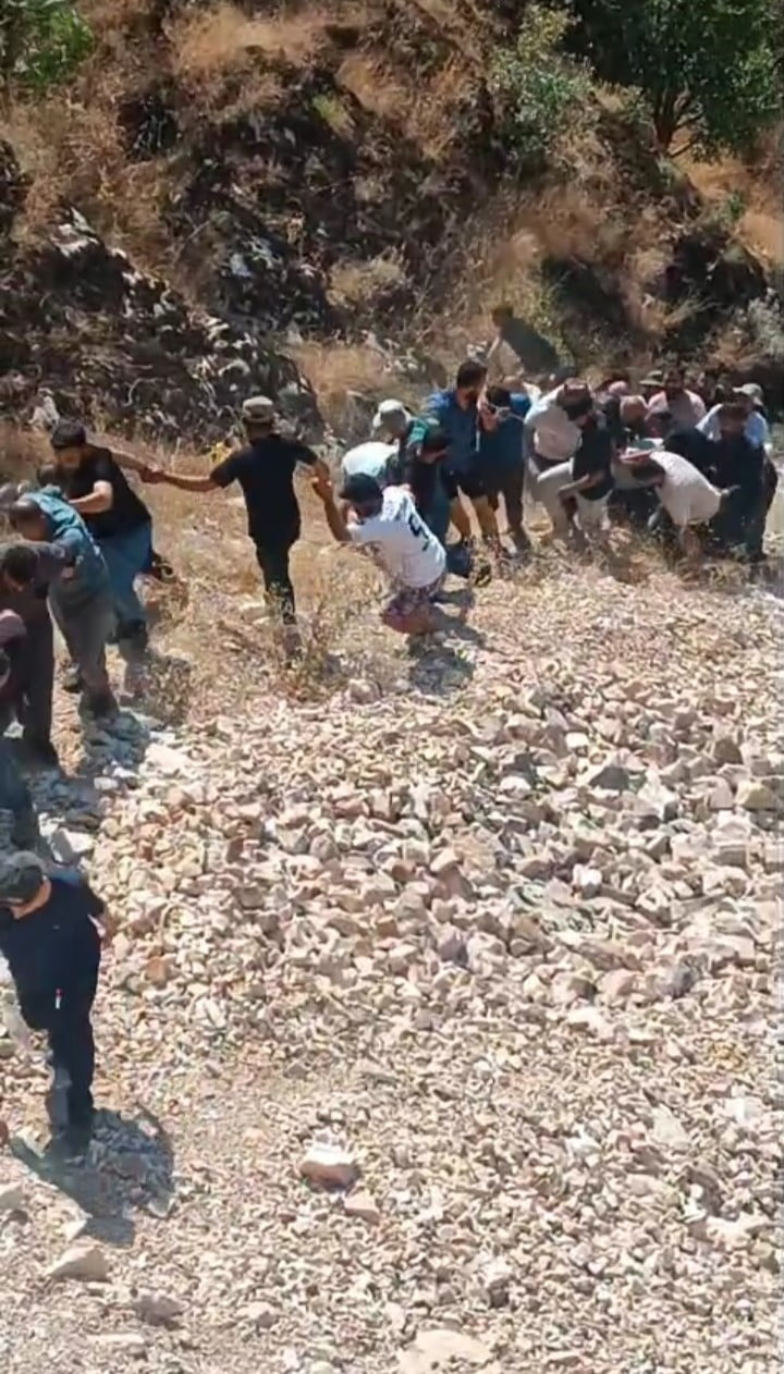 EKİPLERİN TİTİZ ÇALIŞMASIYLA BULUNDUĞU YERDEN ÇIKARILAN ERKAN SAK'IN CENAZESİ OTOPSİ İŞLEMLERİ...