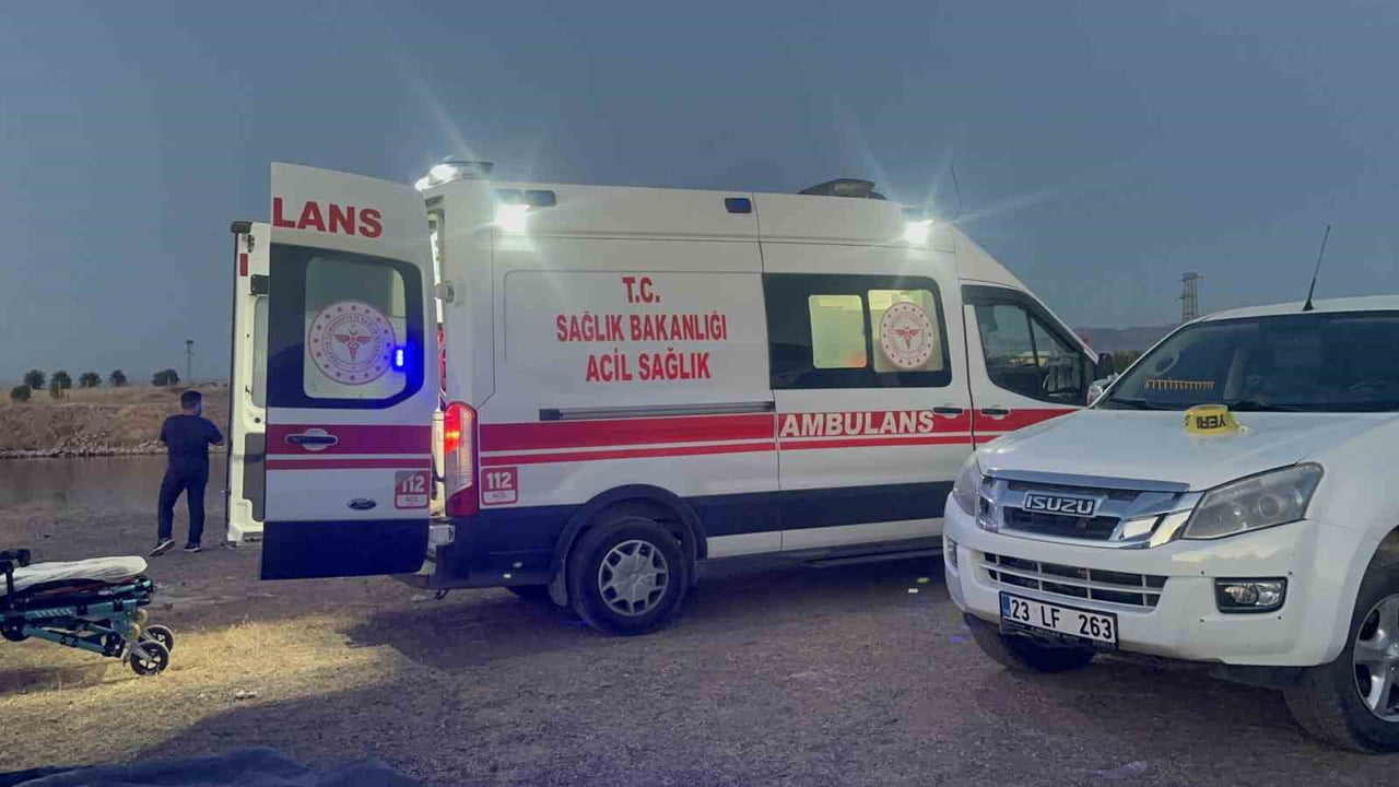 ELAZIĞ'IN KOVANCILAR İLÇESİNDE SERİNLEMEK İÇİN BARAJ GÖLÜNE GİREN ÜÇ KİŞİDEN BABA VE YANINDAKİ...