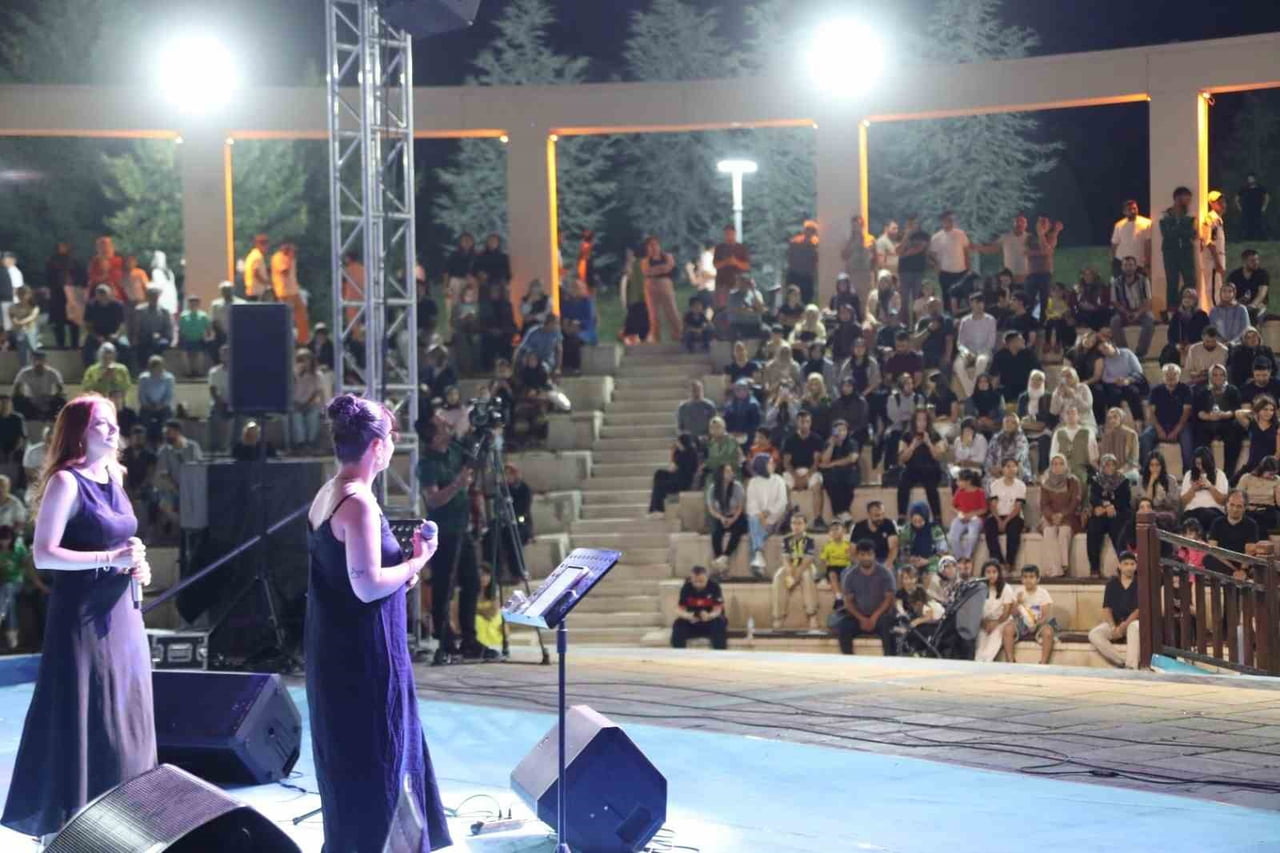 ELAZIĞ BELEDİYESİ TARAFINDAN GELENEKSEL HALE GETİRİLEN YAZ ETKİNLİKLERİ, BU YIL DA...