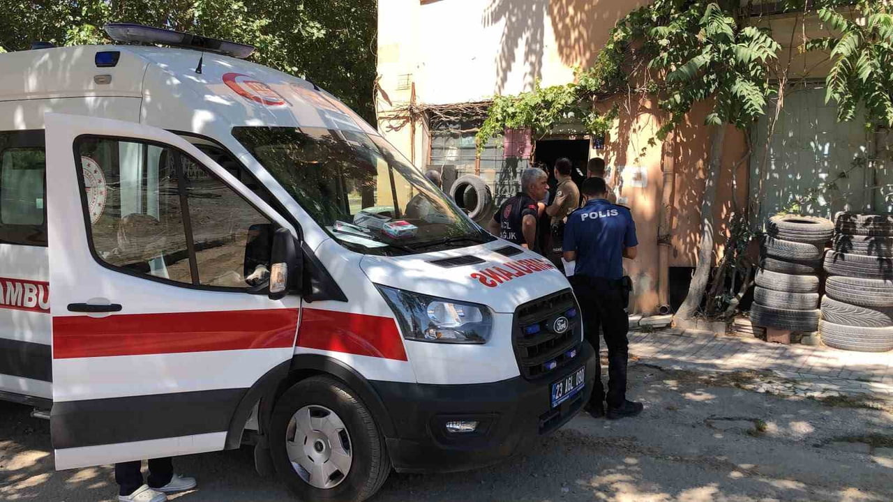 ELAZIĞ’DA 72 YAŞINDAKİ YAŞLI ADAM, LASTİKÇİDE ÖLÜ BULUNDU