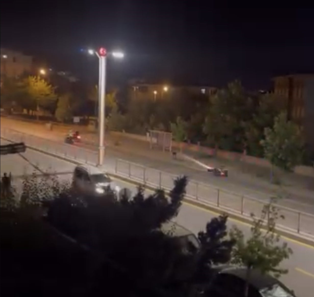 ELAZIĞ’DA DUR İHTARINA UYMAYAN MOTOSİKLET SÜRÜCÜSÜNE 434 BİN 965 LİRA CEZA KESİLDİ