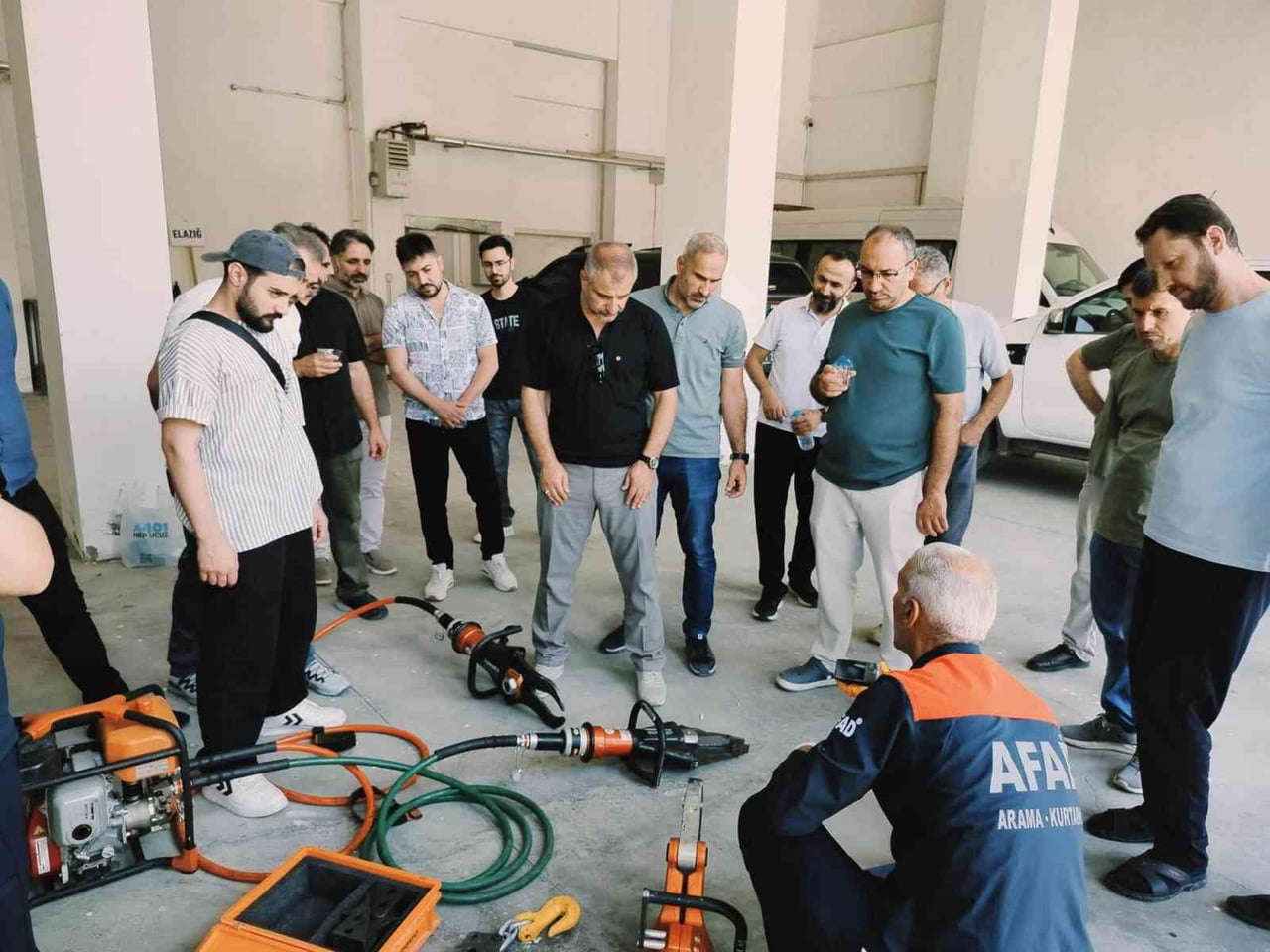 ELAZIĞ’DA ENKAZDA ARAMA KURTARMA EĞİTİMLERİ
