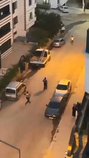 ELAZIĞ’DA POLİSTEN KAÇAN 2 MOTOSİKLET SÜRÜCÜSÜNE 2 AYRI MADDEDEN TOPLAMDA 172 BİN LİRA PARA CEZASI...