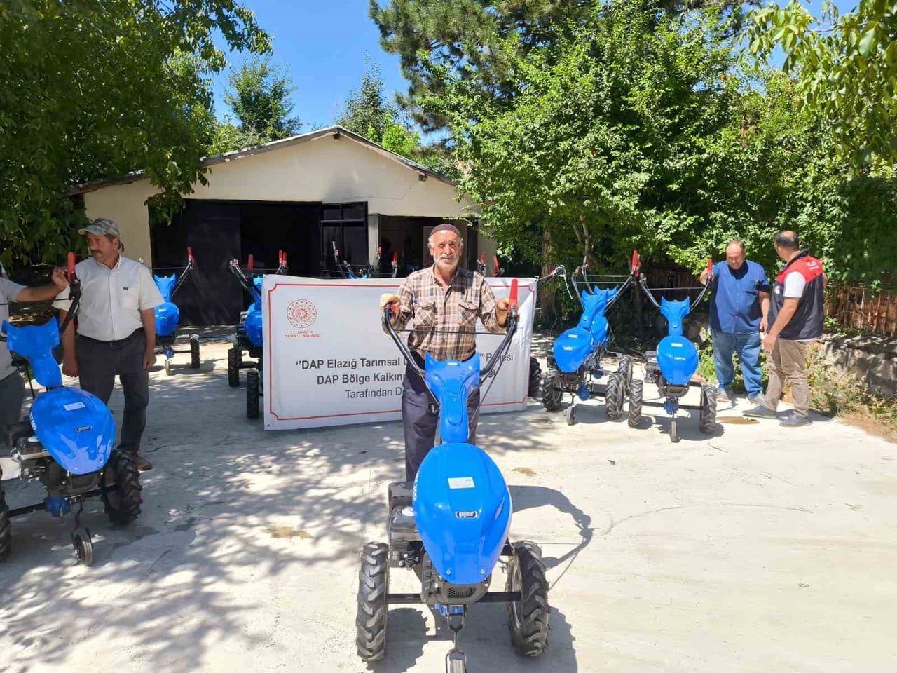 ELAZIĞ’DA TARIMSAL ÜRETİM GELİŞTİRME PROJESİ KAPSAMINDA ÇİFTÇİLERE YÜZDE 70 HİBEYLE 40 ADET ÇAPA...