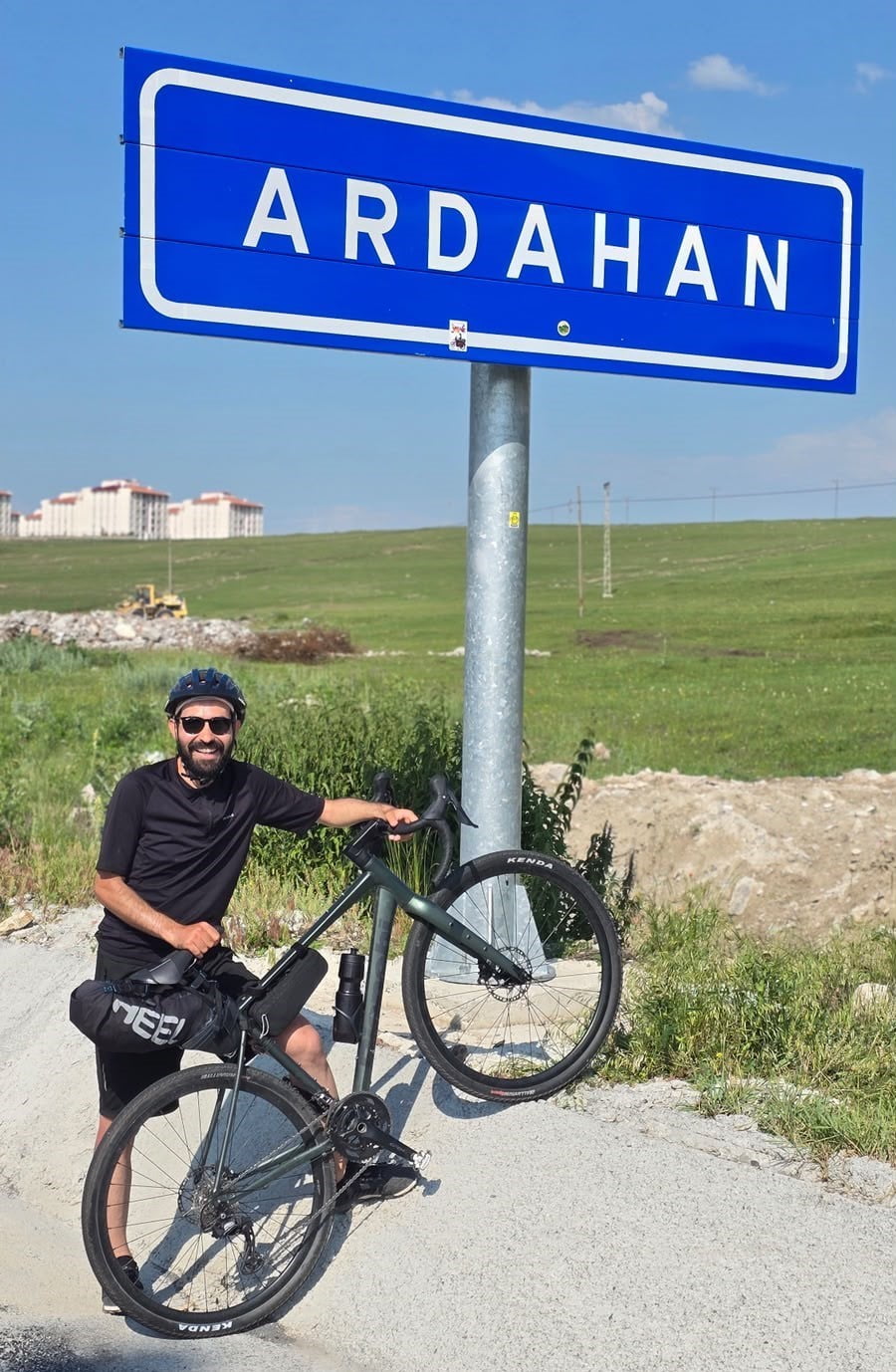 ELAZIĞ DOĞA SPORLARI SPOR KULÜBÜ BAŞKANI SEMİH ERKÖSELER, ELAZIĞ’DAN ARDAHAN’A YAKLAŞIK 600...