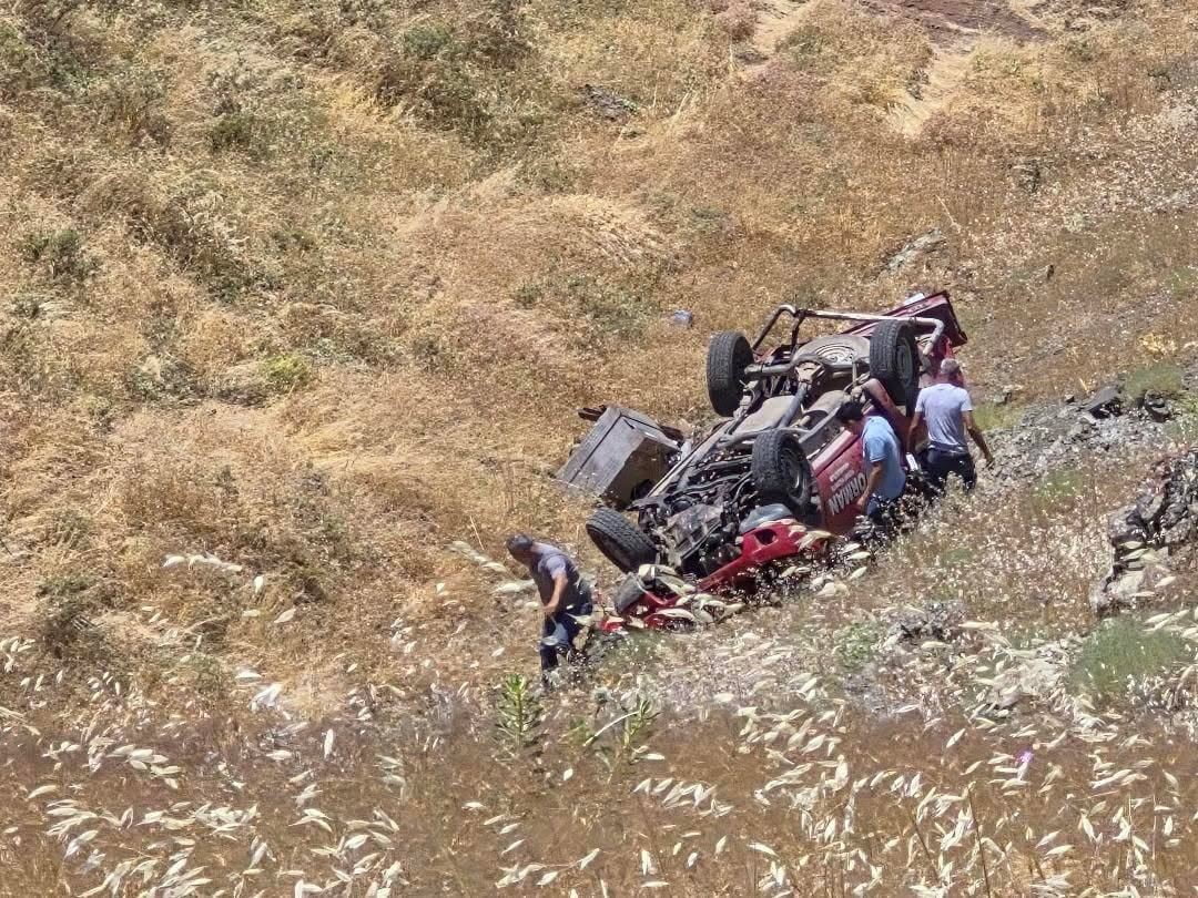 ELAZIĞ’IN SİVRİCE İLÇESİNDE ÇIKAN ARAZİ YANGININA GİDEN ORMAN BÖLGE MÜDÜRLÜĞÜ EKİPLERİNİN ARACI...