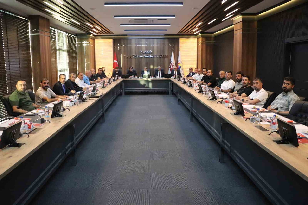 ELAZIĞ TİCARET VE SANAYİ ODASI BAŞKANI İDRİS ALAN, "BİRLİKTE ÜRETİYOR, BİRLİKTE BÜYÜYOR, BİRLİKTE...