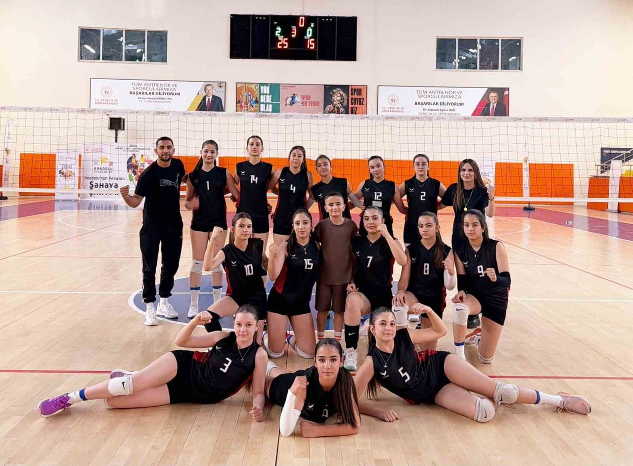 ELAZIĞ VOLEYBOL TAKIMI YARI FİNALDE