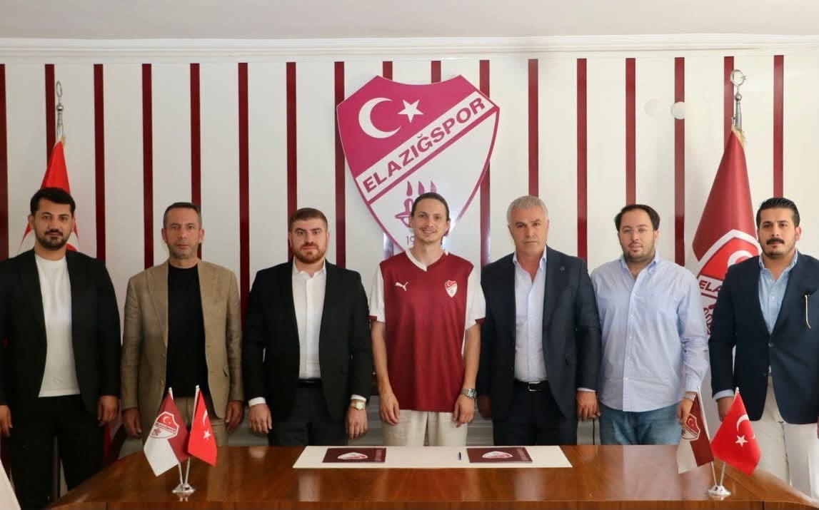 ELAZIĞSPOR, ISPARTA 32 SPOR’DAN ÖN LİBERO ALPEREN PAK TRANSFERİNİ RESMEN DUYURDU.