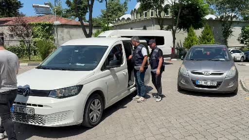 Ele geçen kaçak 1 milyon 350 bin adet makaronla ilgili 2 kişi adliyeye sevk edildi