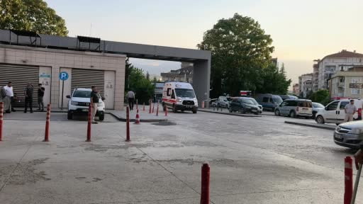Elektrikli testereyle çalışan genç parmaklarını zor kurtardı