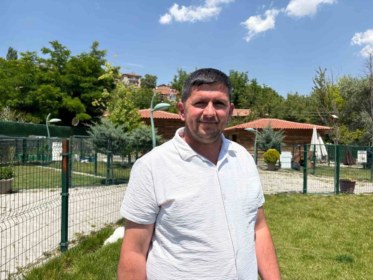 ELMADAĞ BELEDİYESİ’NİN RENKLİ KÖY PROJESİ KAPSAMINDA OLUŞTURULAN TAVŞAN BAHÇESİ’NDE ANKARA...