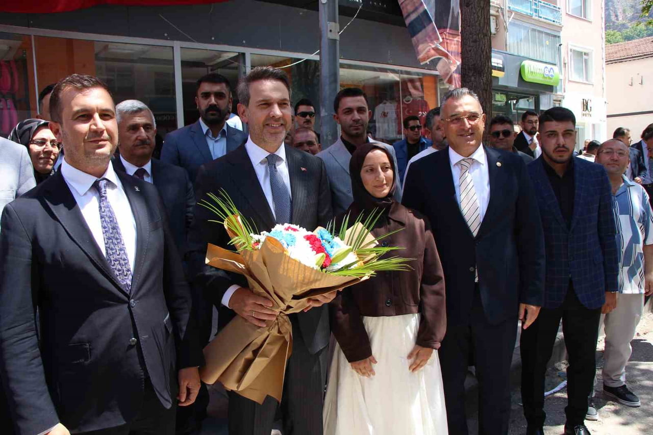 ENERJİ VE TABİİ KAYNAKLAR BAKANI ALPARSLAN BAYRAKTAR, AMASYA’DA AK PARTİ TEŞKİLATINI ZİYARET...