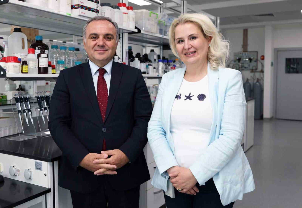 ERCİYES ÜNİVERSİTESİ (ERÜ) BETÜL-ZİYA EREN GENOM VE KÖK HÜCRE MERKEZİ (GENKÖK) UZUN YILLARA...