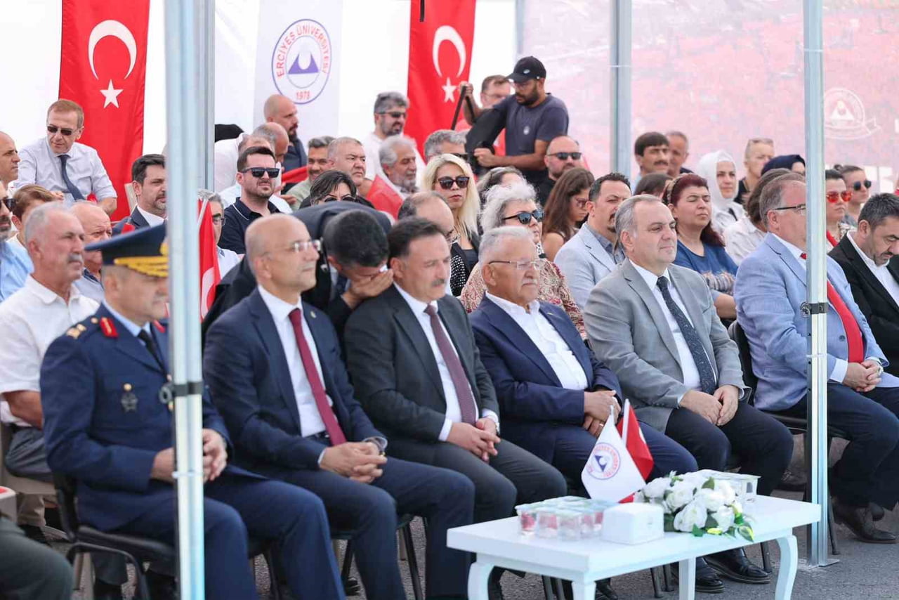 ERCİYES ÜNİVERSİTESİ (ERÜ) TARAFINDAN ‘15 TEMMUZ DEMOKRASİ VE MİLLİ BİRLİK GÜNÜ’ ETKİNLİKLERİ...