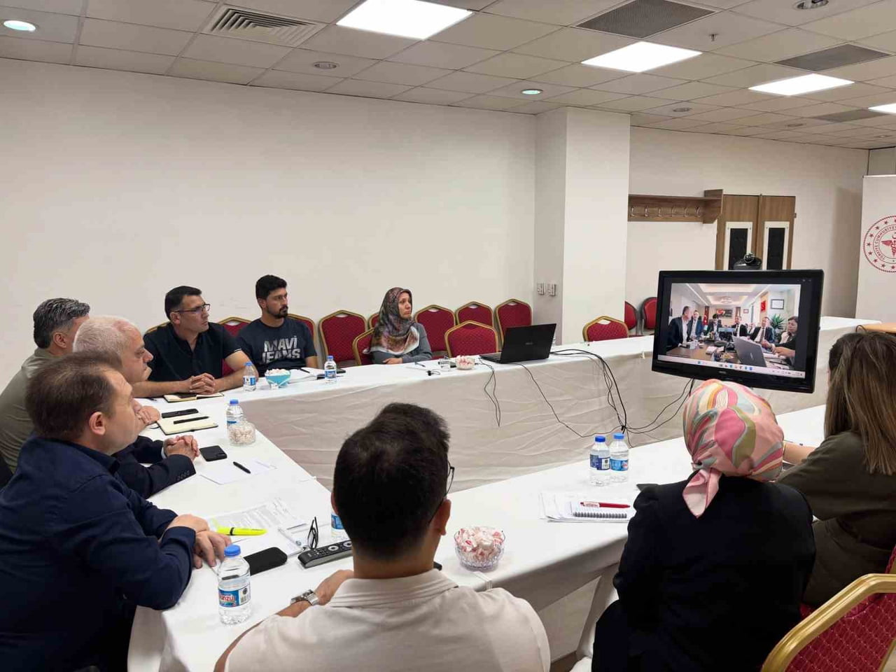ERZİNCAN'DA EVDE SAĞLIK HİZMETLERİ VE KATKI PAYLARI DEĞERLENDİRİLDİ