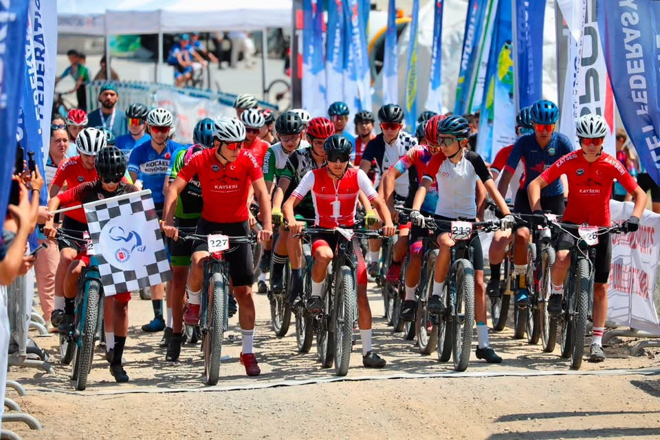 ERZİNCAN'DA, ULUSLARARASI DAĞ BİSİKLETİ ŞAMPİYONASI'NIN 4. ETAP YARIŞI MTB ERGAN CUP 2026...