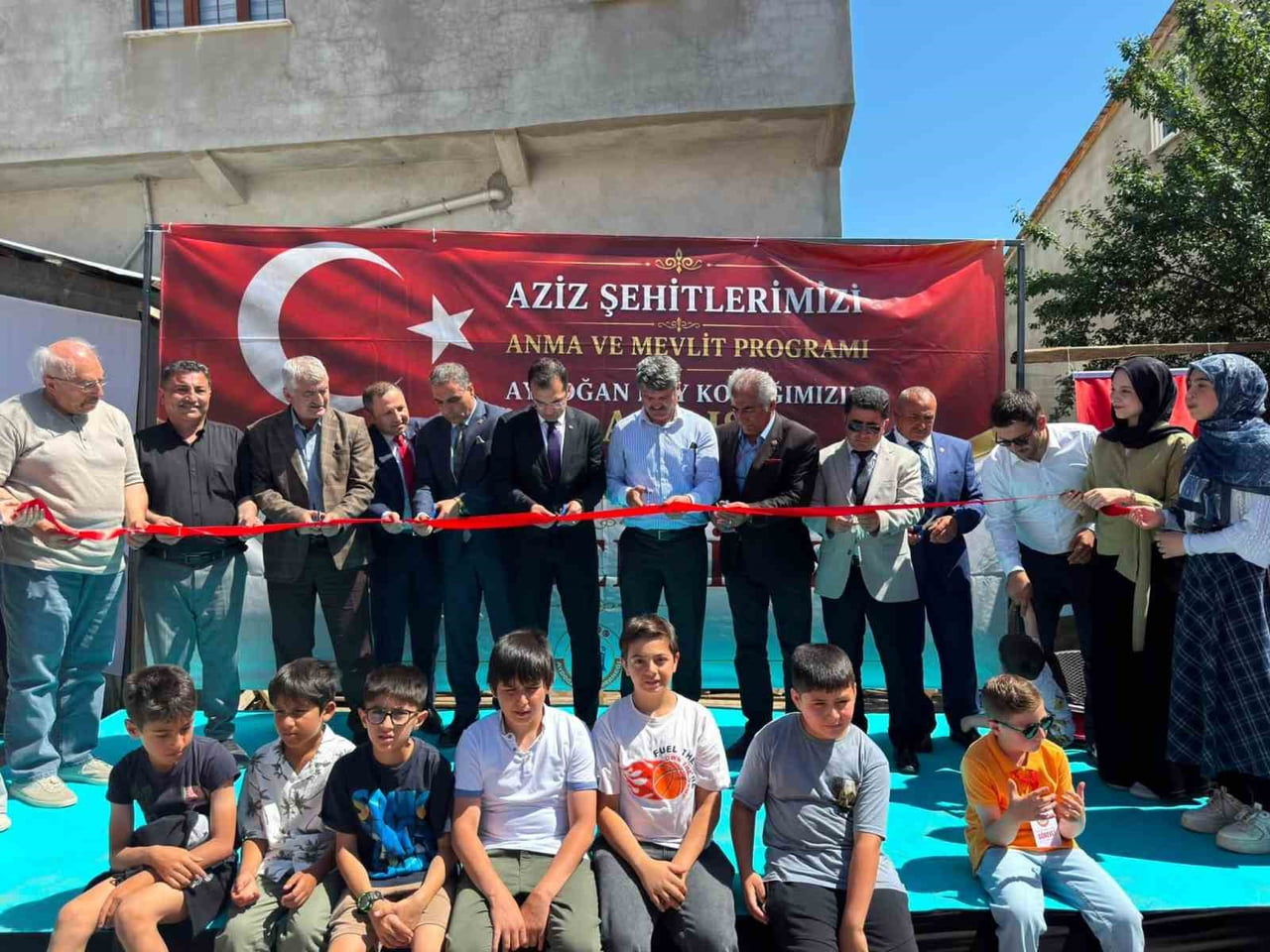 ERZİNCAN'IN REFAHİYE İLÇESİNE BAĞLI AYDOĞAN KÖYÜNDE YAPIMI TAMAMLANAN KÖY KONAĞI DÜZENLENEN...