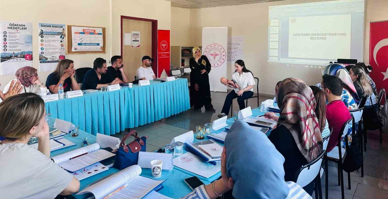 ERZİNCAN’DA 'İLKYARDIM EĞİTİCİ EĞİTİMİ' BAŞLADI